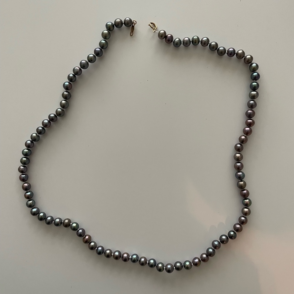 Dark Pearl Necklace